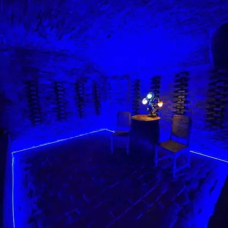 Isola Del Pittore Casa Indipendente In Storica