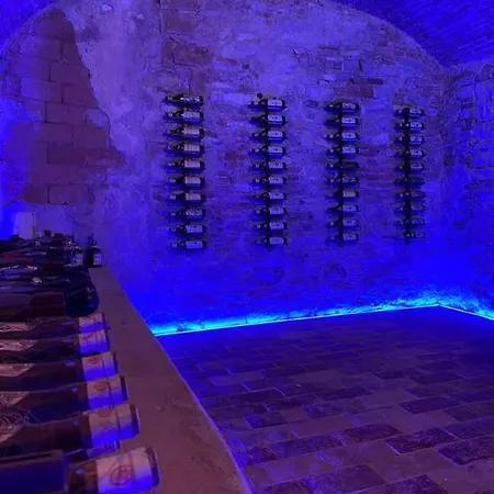 Isola Del Pittore Casa Indipendente In Storica