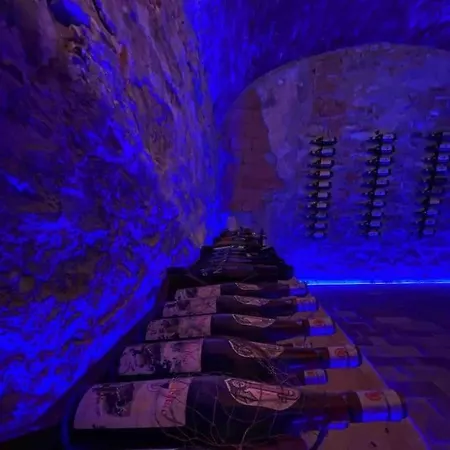 Isola Del Pittore Casa Indipendente In Storica