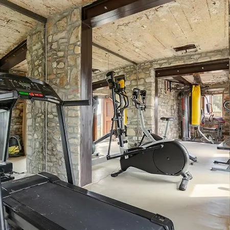 Isola Del Pittore Casa Indipendente In Storica